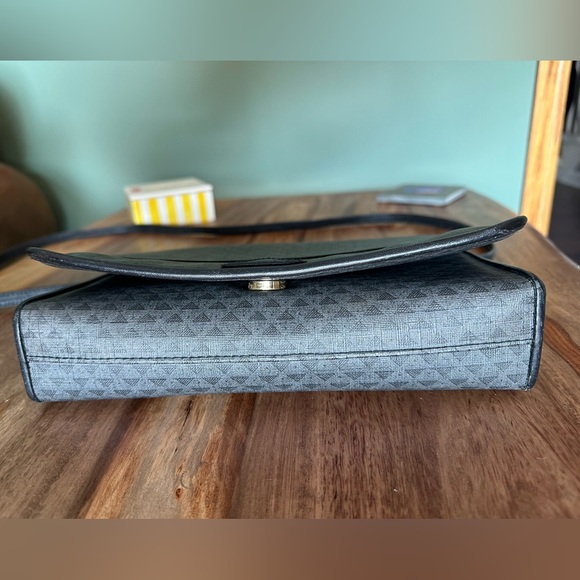 Liz Claiborne Black triangle purse Vintage 1984 1985 excellent condition - Picture 10 of 17